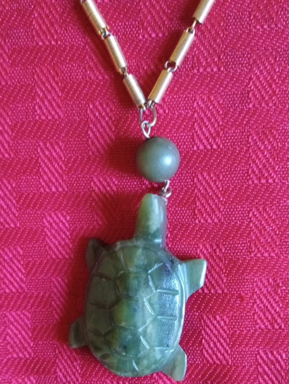Vintage Green Nephrite Jade Turtle Pendant Necklace
